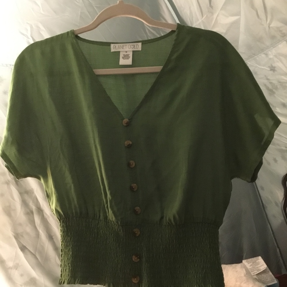 Planet Gold (Macy’s) Size M Green